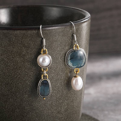 Blå vintage-øredobber med perler